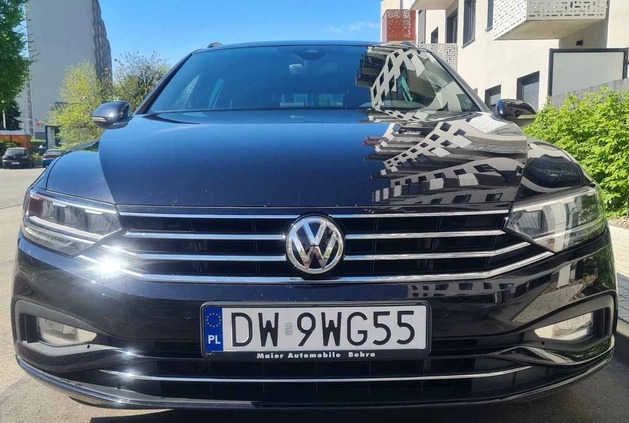 Volkswagen Passat cena 99900 przebieg: 135000, rok produkcji 2019 z Wrocław małe 529